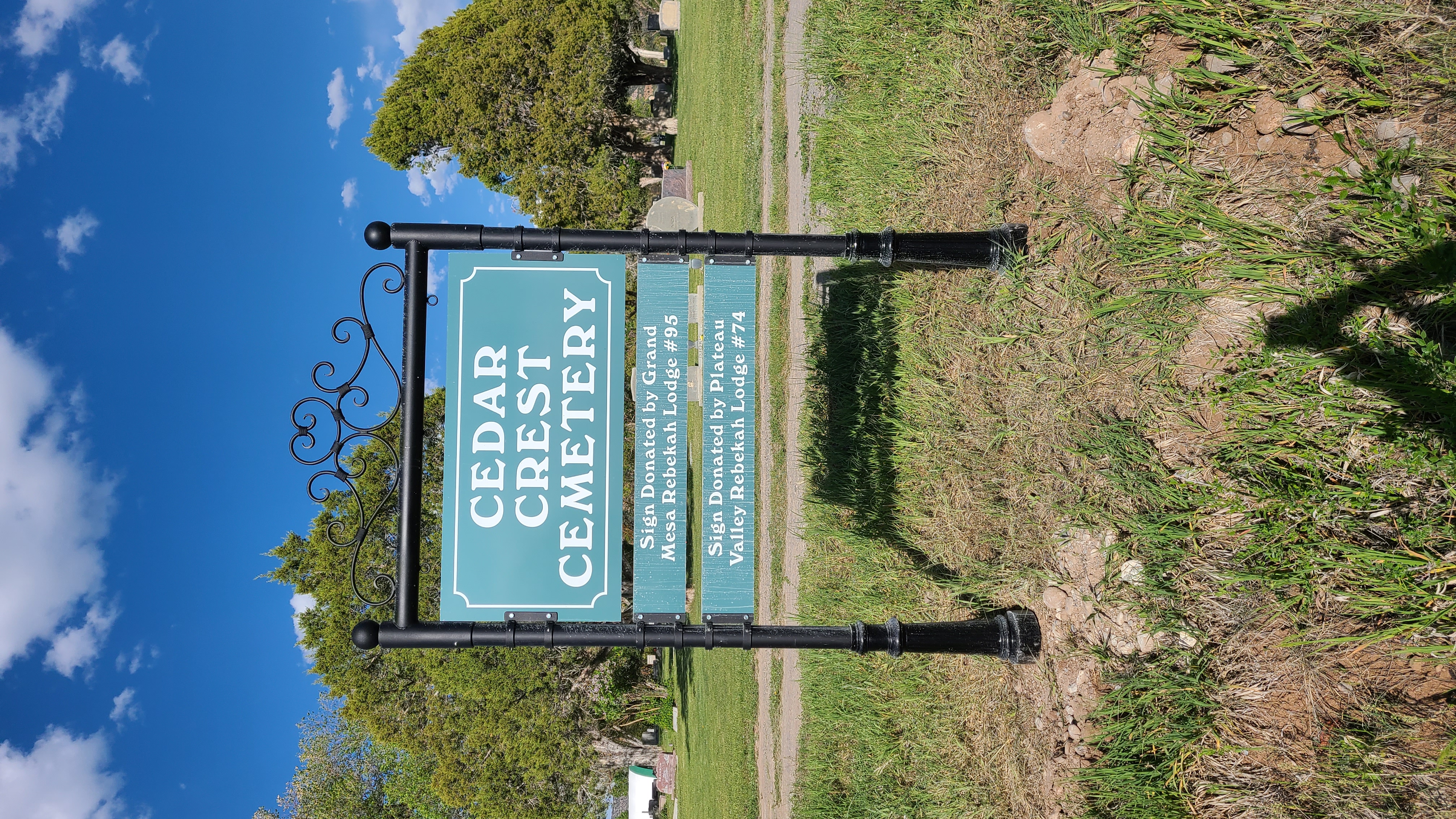 Cedar Crest Cemetery Image