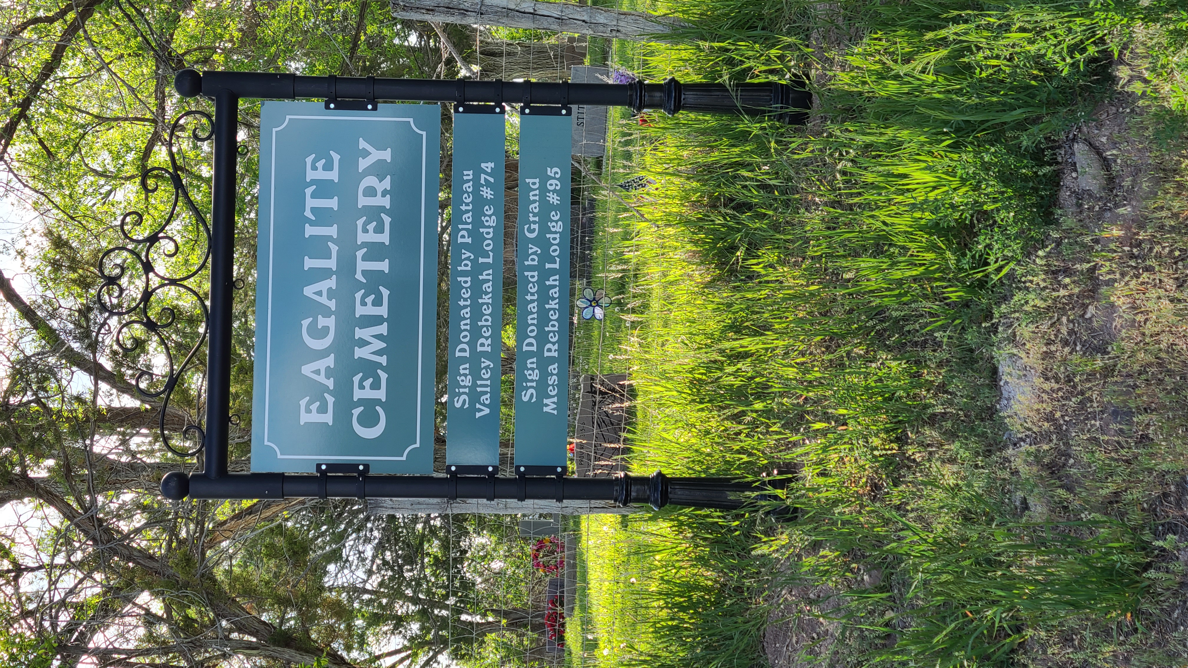 Eaglalite Cemetery Image